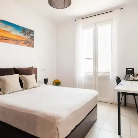 With Private Bathroom And Balcony Nearby The Mercado Central, Center And *