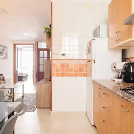 Appartamento With Private Bathroom And Balcony Nearby The Mercado Central, Center And *