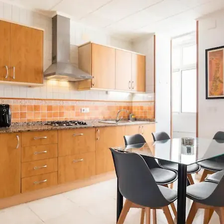 With Private Bathroom And Balcony Nearby The Mercado Central, Center And *