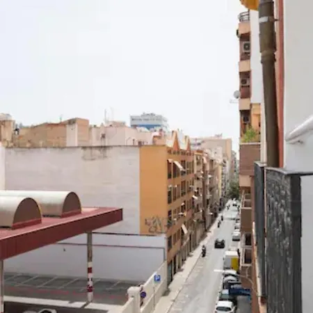 With Private Bathroom And Balcony Nearby The Mercado Central, Center And Appartamento *