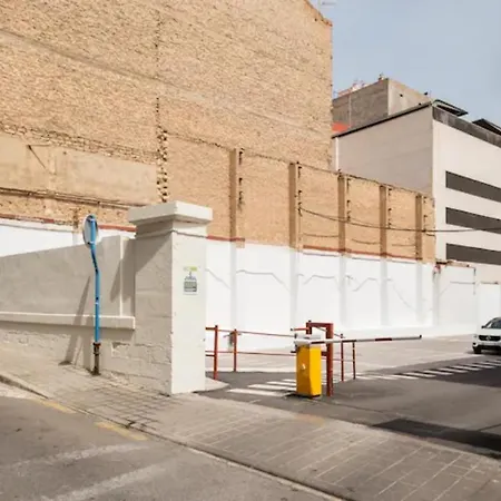 With Private Bathroom And Balcony Nearby The Mercado Central, Center And