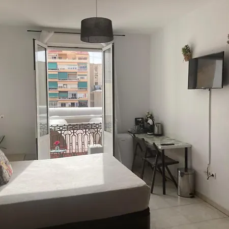 With Private Bathroom And Balcony Nearby The Mercado Central, Center And Appartamento Alicante