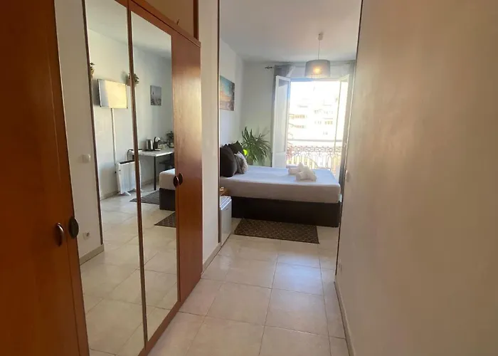 Daire With Private Bathroom And Balcony Nearby The Mercado Central, Center And Alicante