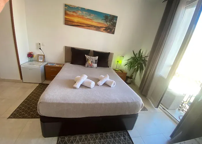 With Private Bathroom And Balcony Nearby The Mercado Central, Center And *